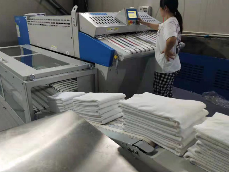 青川巾类折叠机-02